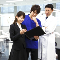 豊富なブレーンとの提携で歯科経営のお悩みを解決!